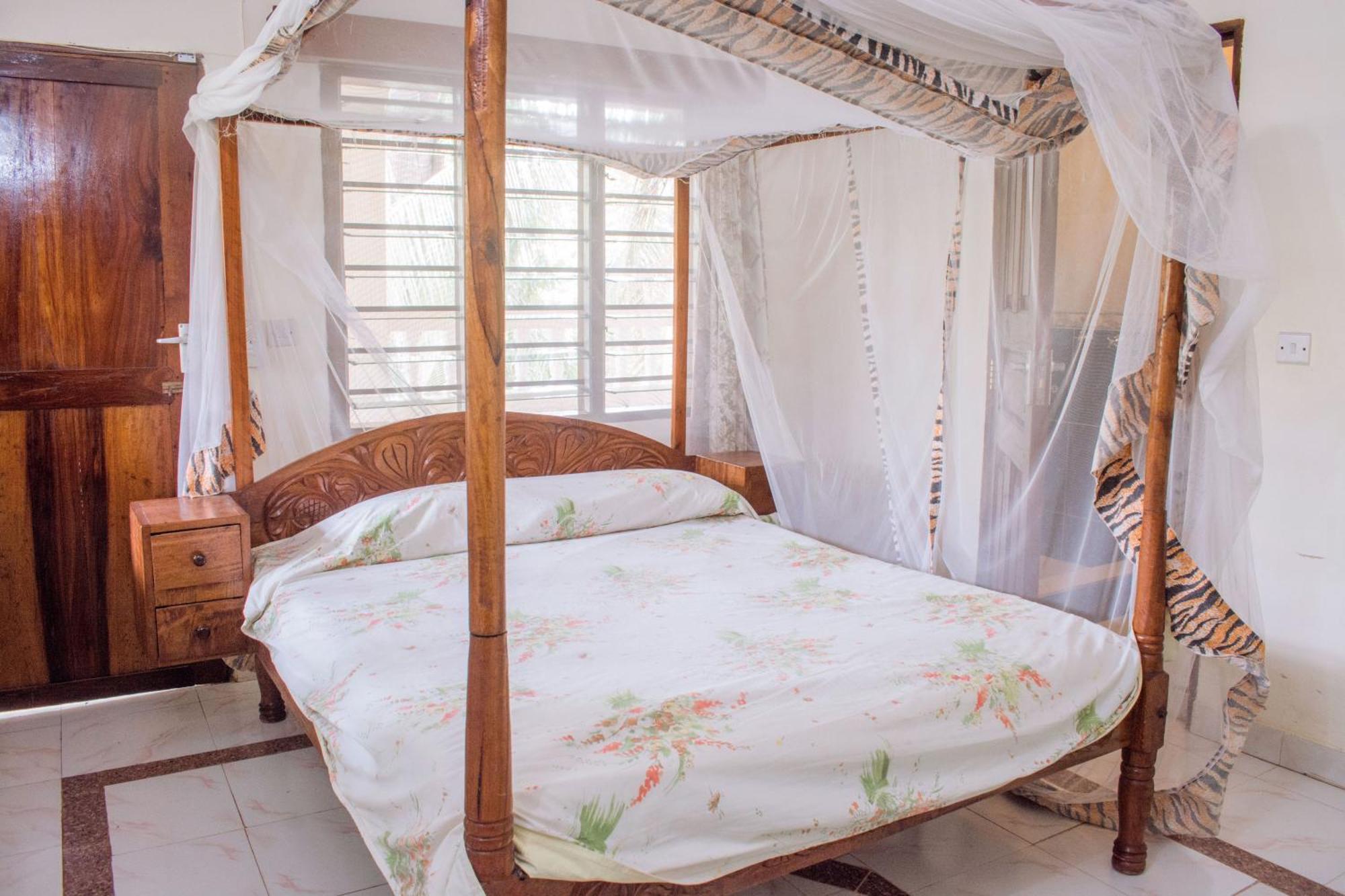 Kijani Cottages In Diani 디아니 해변 외부 사진