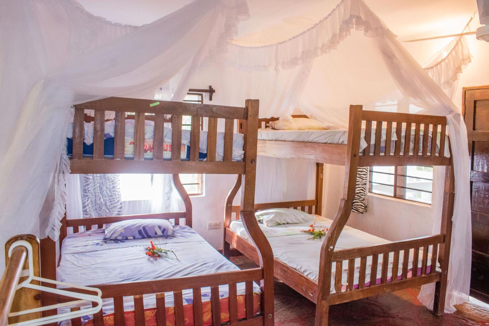 Kijani Cottages In Diani 디아니 해변 외부 사진