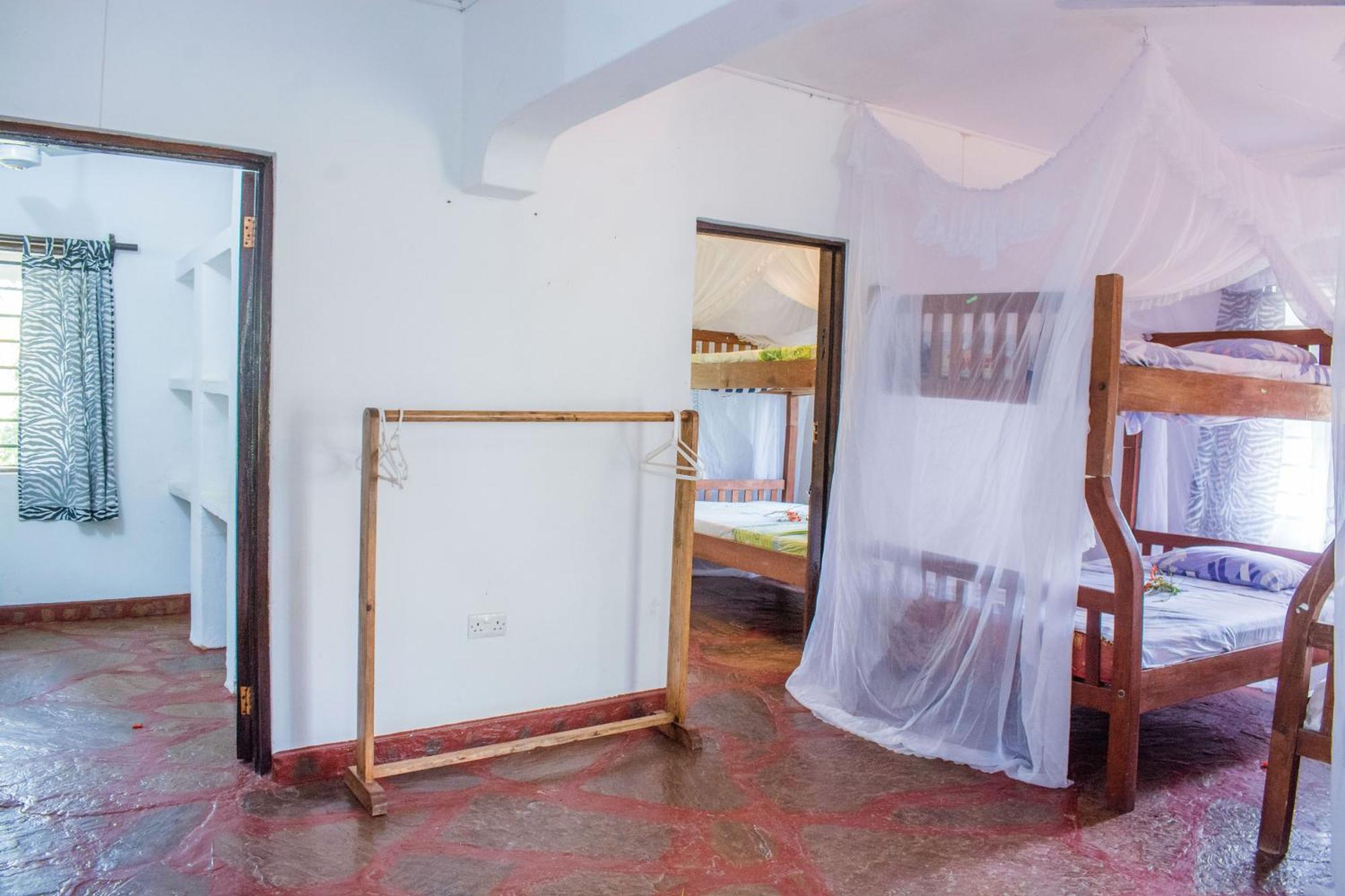 Kijani Cottages In Diani 디아니 해변 외부 사진