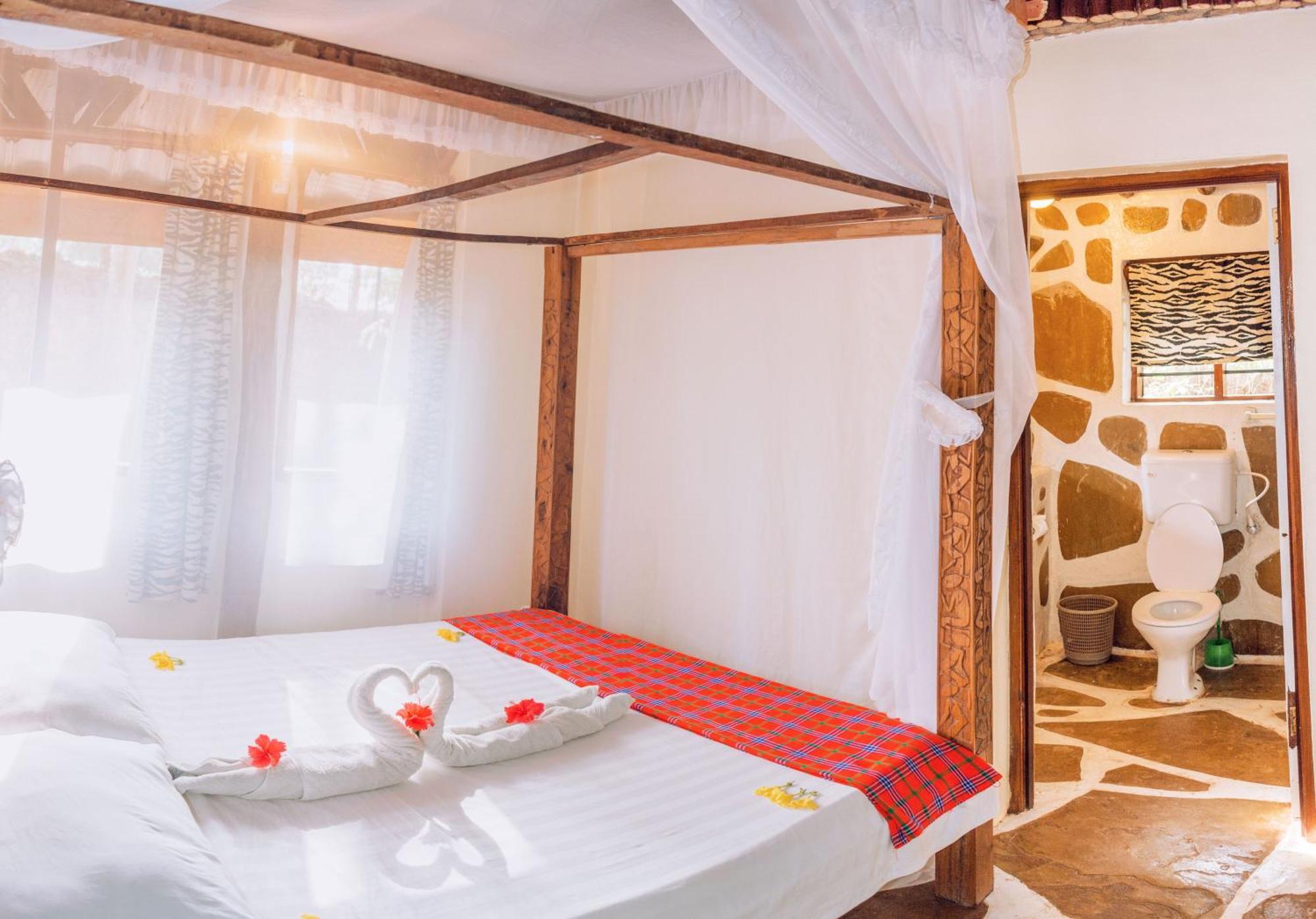 Kijani Cottages In Diani 디아니 해변 외부 사진
